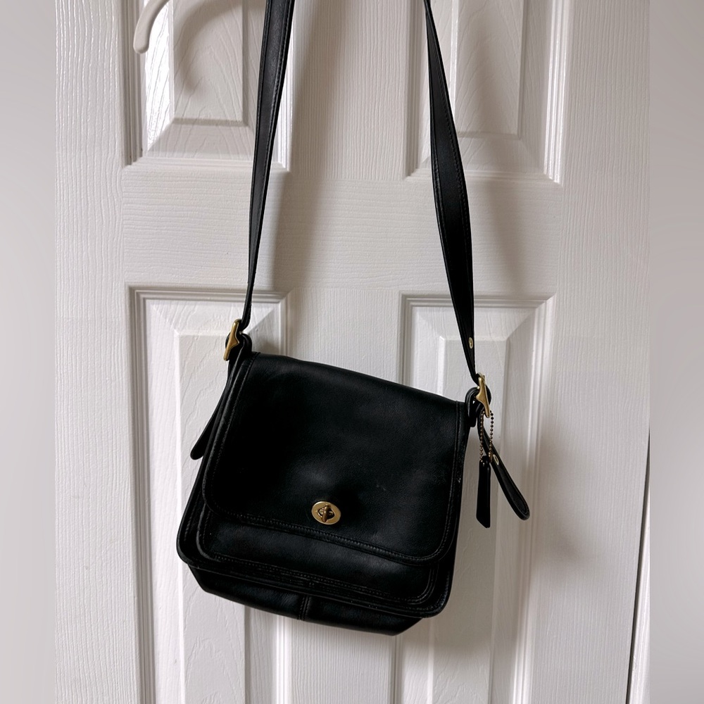 VINTAGE COACH!!! MINT CONDITION!!! - Picture 1 of 11